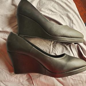 Ashley Stewart black heels. NWOT